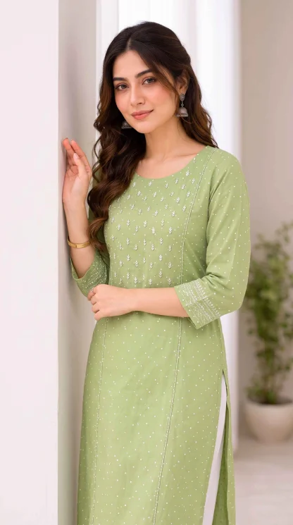 Kimakshi Premium fashion - Women Green Regular Fit Straight Kurta